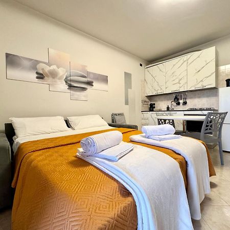 Dimora Nicola A Due Passi Dal Lago Sirmione Exterior foto