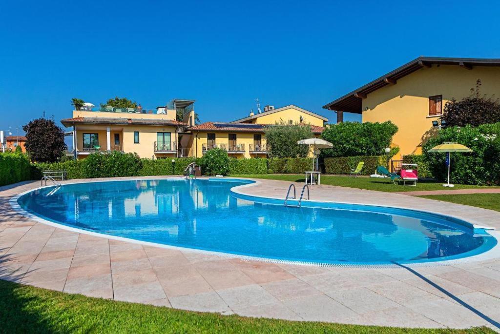 Dimora Nicola A Due Passi Dal Lago Sirmione Exterior foto